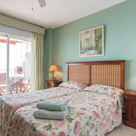 Апартаменты Malagasuite Palm Фуэнхирола