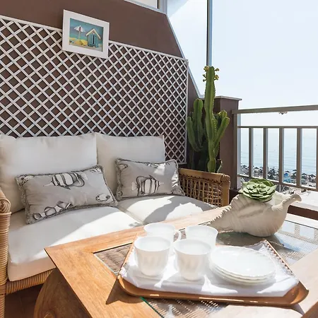 Malagasuite Palm Фуэнхирола